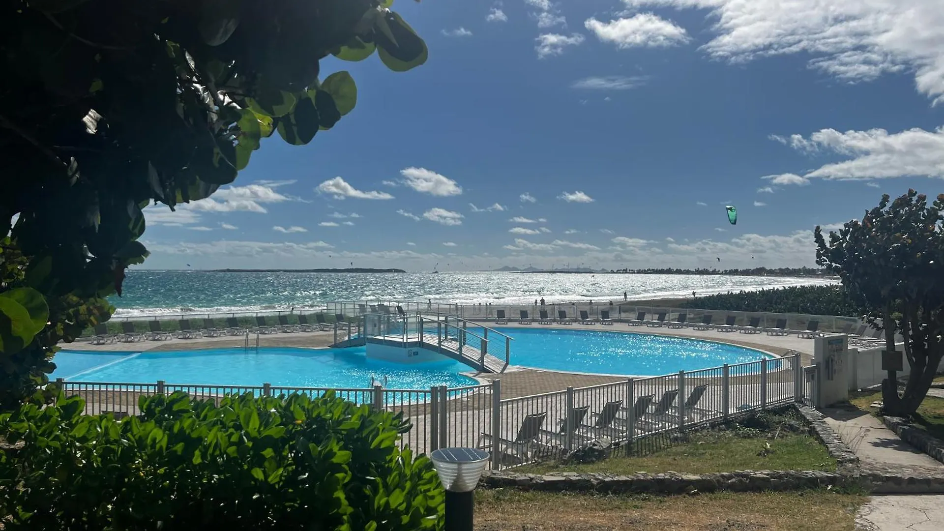 Sunset View & Ocean Breeze Apartment Cul de Sac